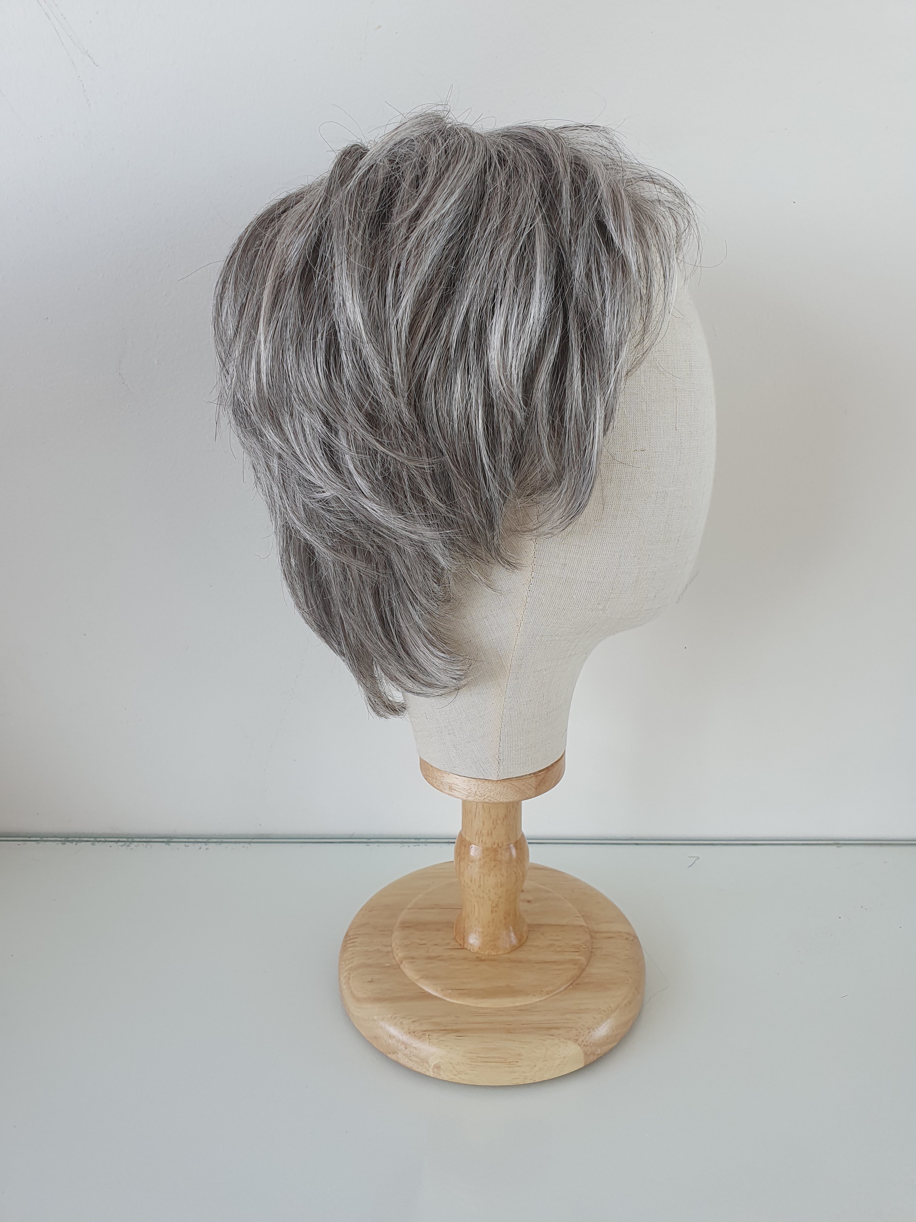 Perruque courte – Image 3