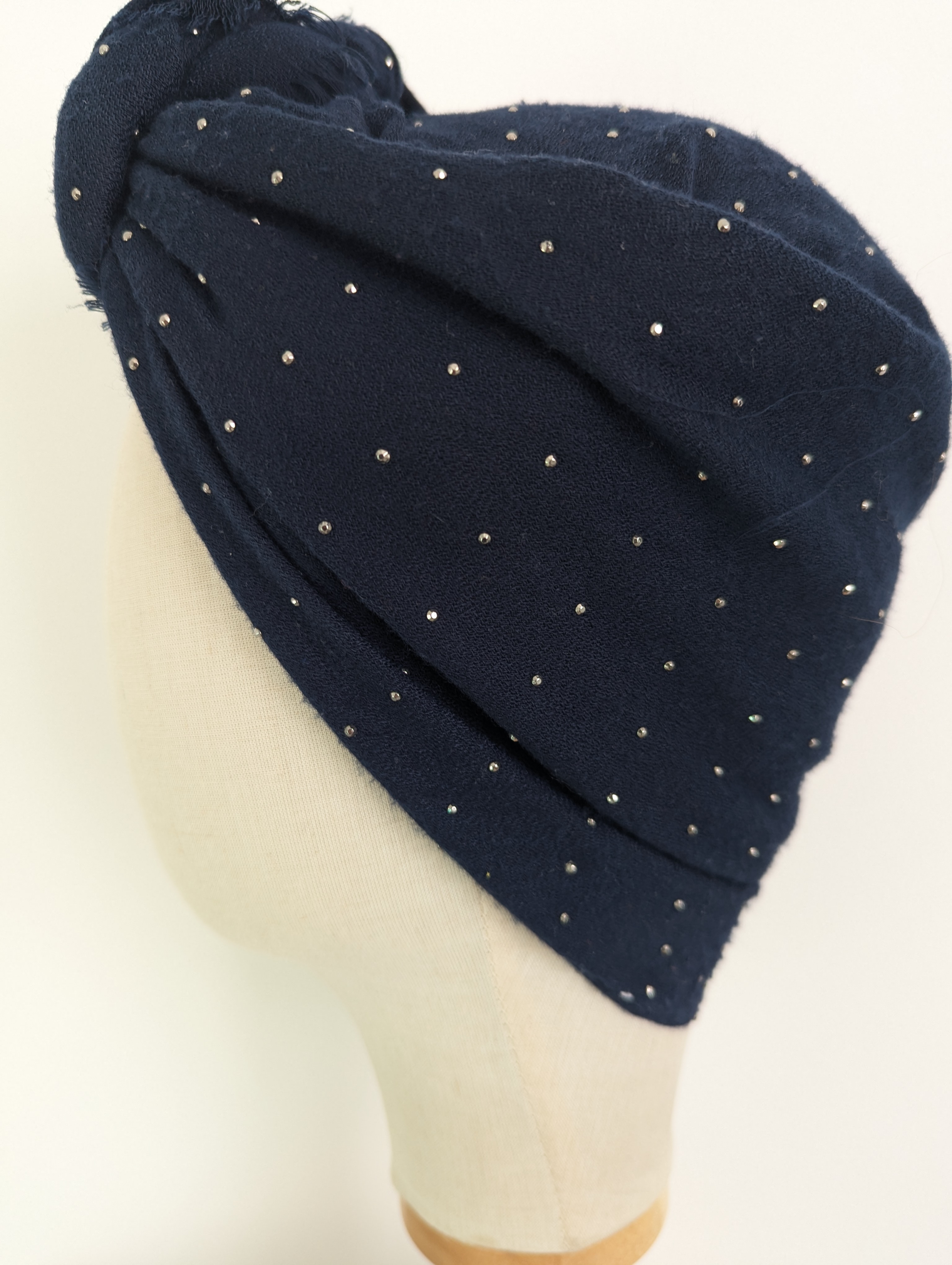 Bonnet foulard Les Bonnards avec petits strass argentés – Image 4