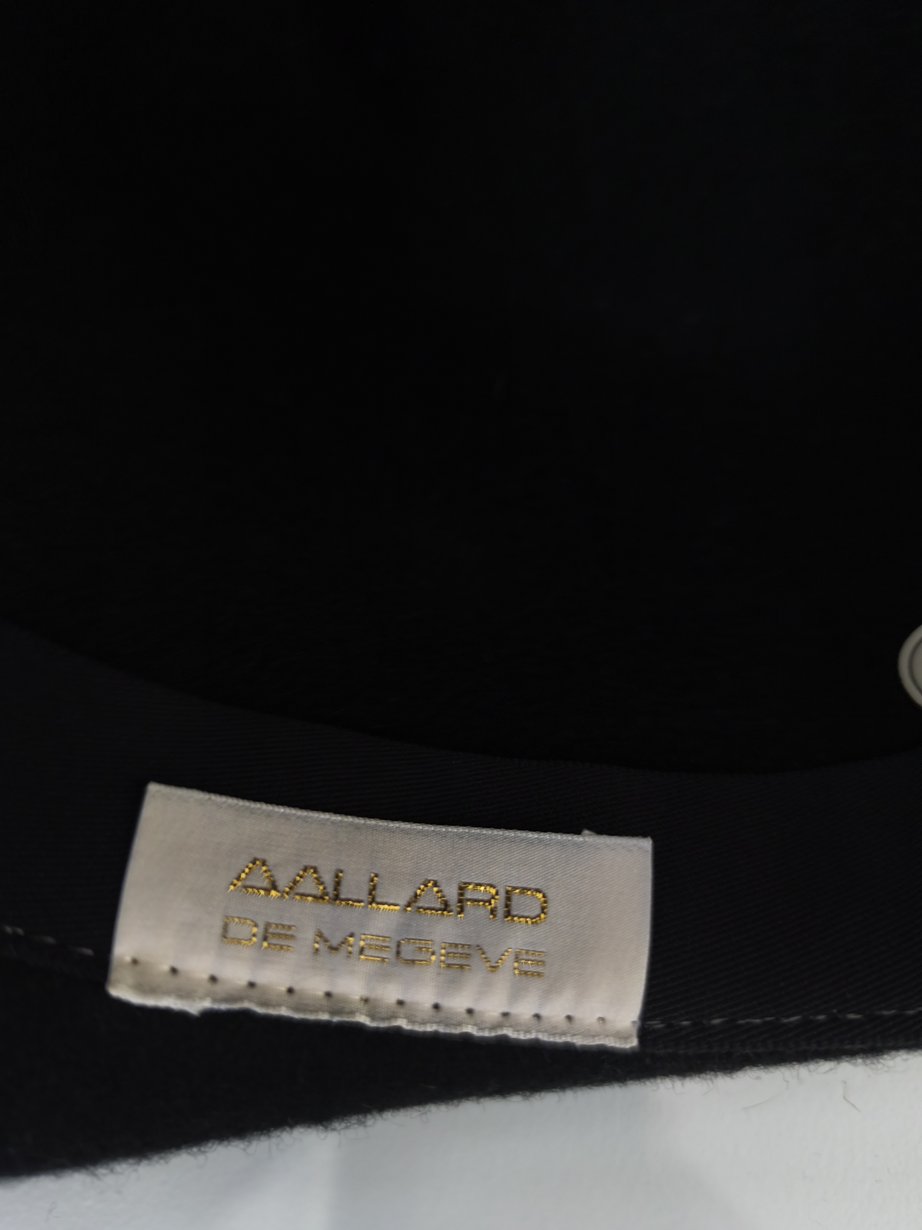 Chapeau noir AALLARD de Megeve – Image 4