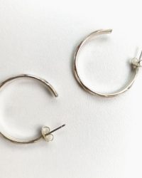 Boucles d'oreilles argentées torsadées