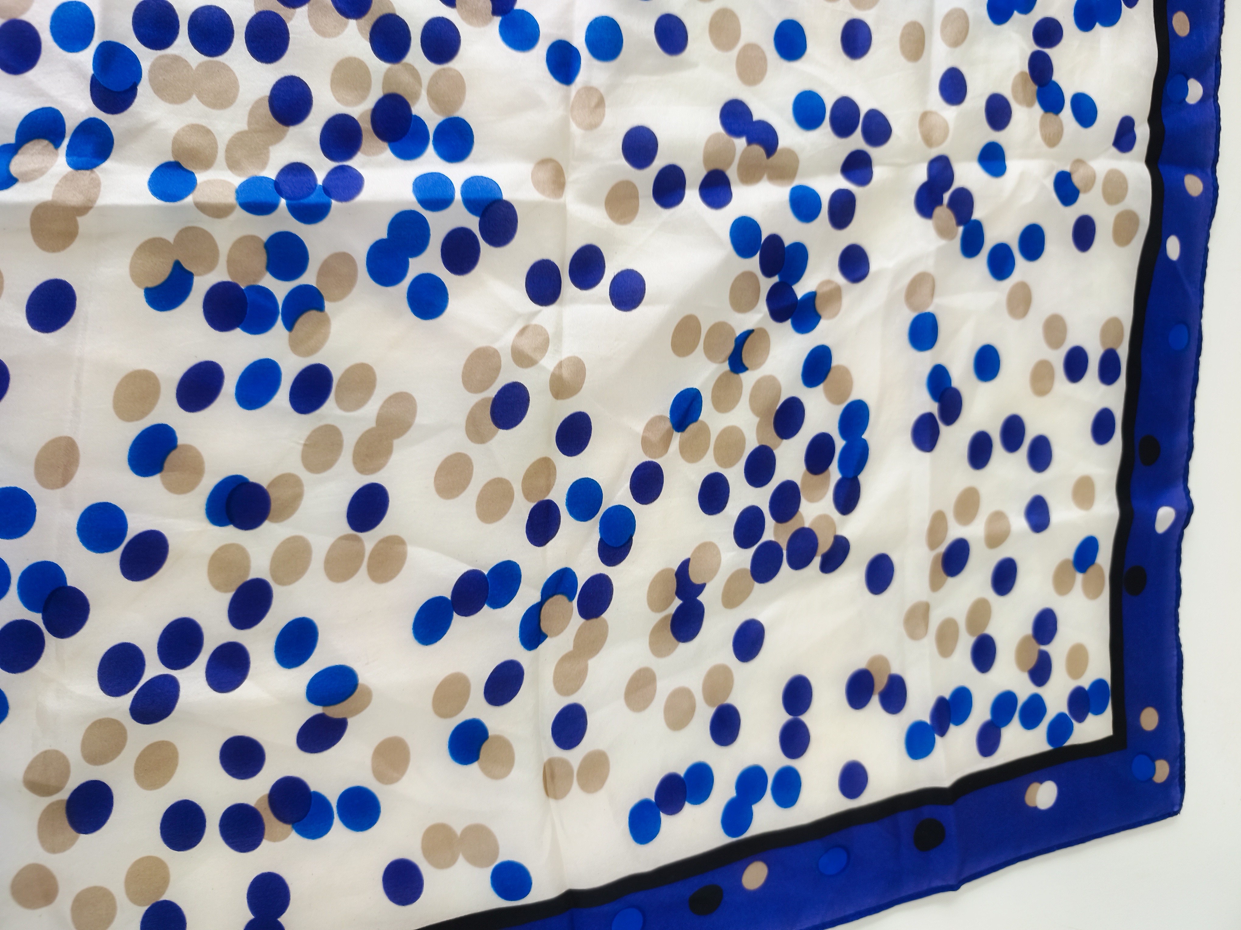 Foulard carré 65x65cm – Image 2