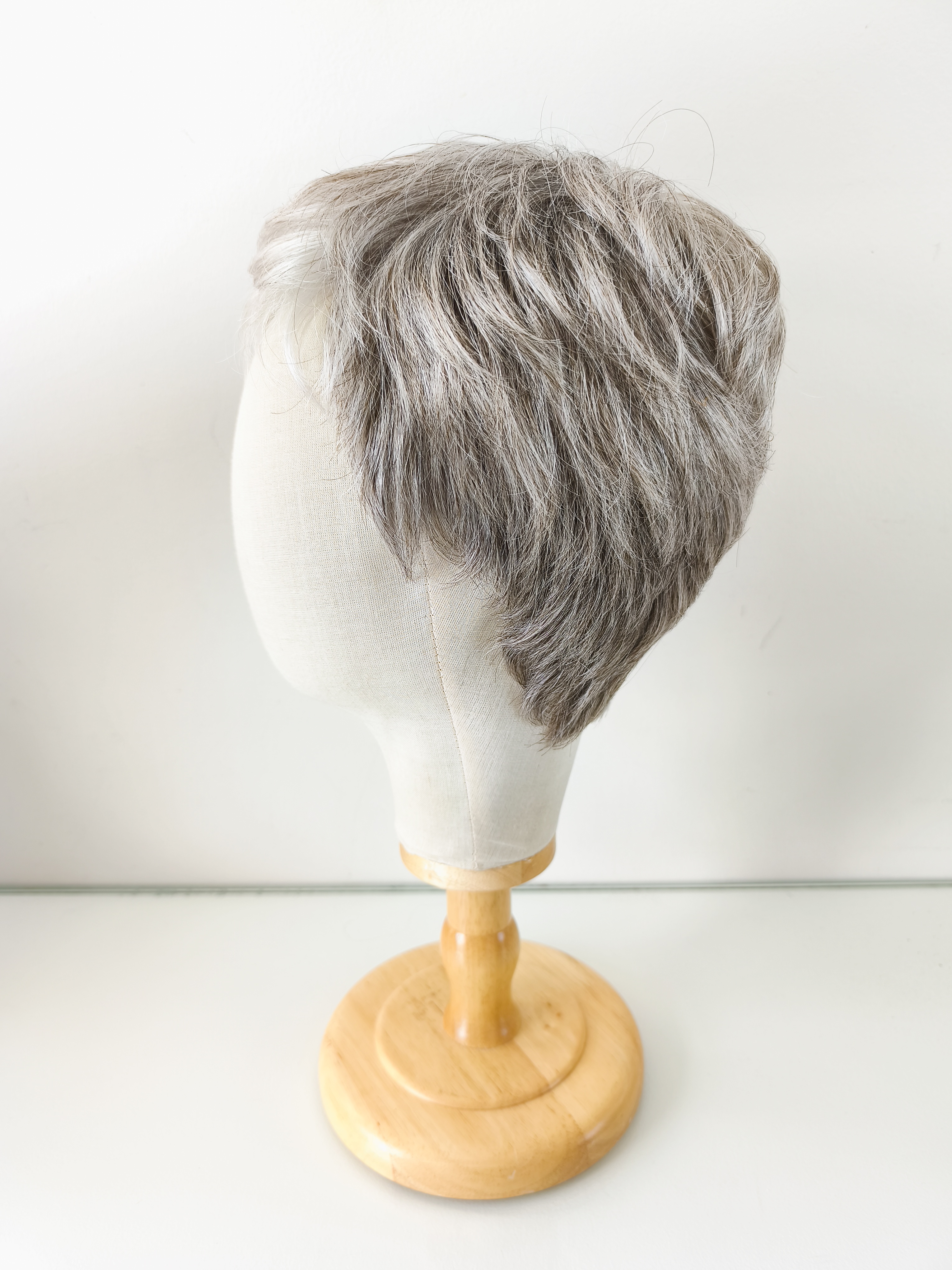 Perruque courte Gisèle Mayer – Image 7