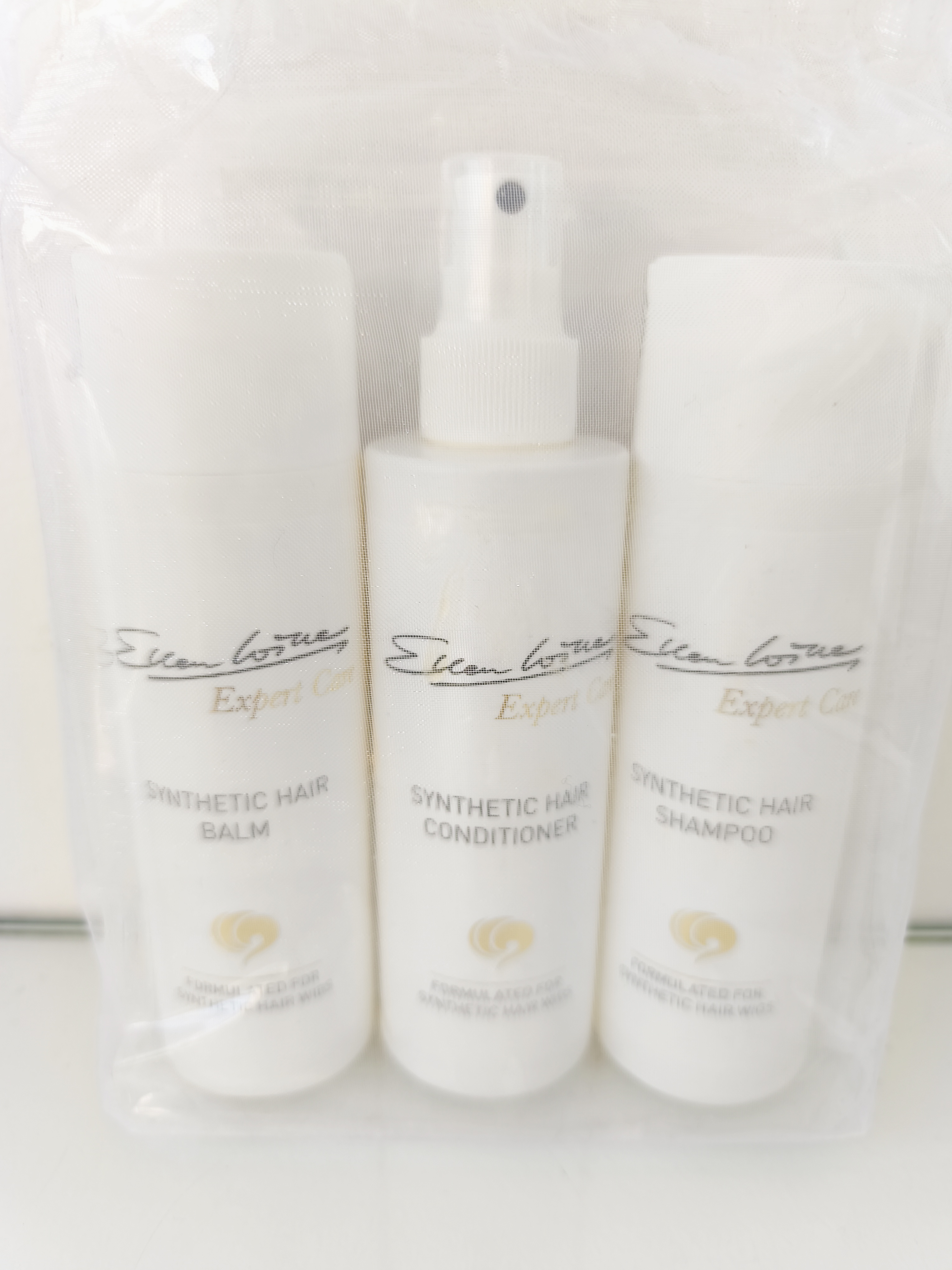 Shampoing, après shampoing et spray coiffant