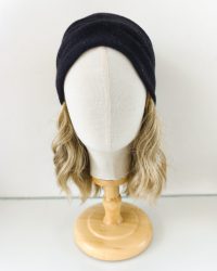 Bonnet avec cheveux