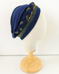 Bonnet avec tresse