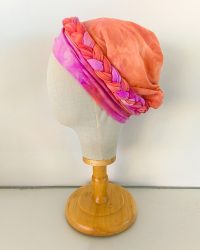 Bonnet avec tresse