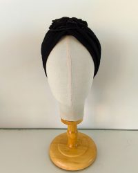 Bonnet texturé avec fleur prénouée doublé thermoconfort