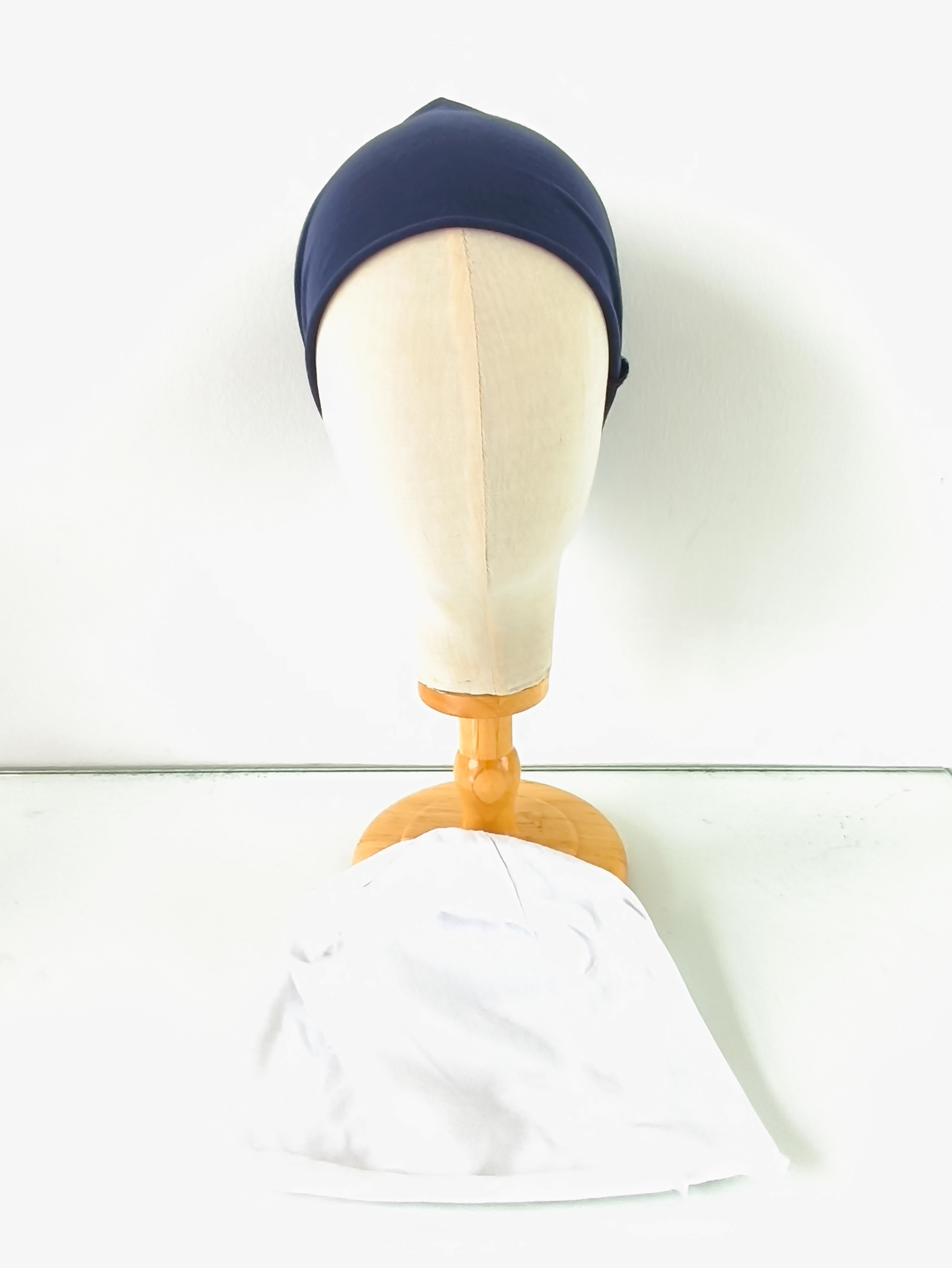 Bonnets simple 1blanc et 1bleu – Image 2