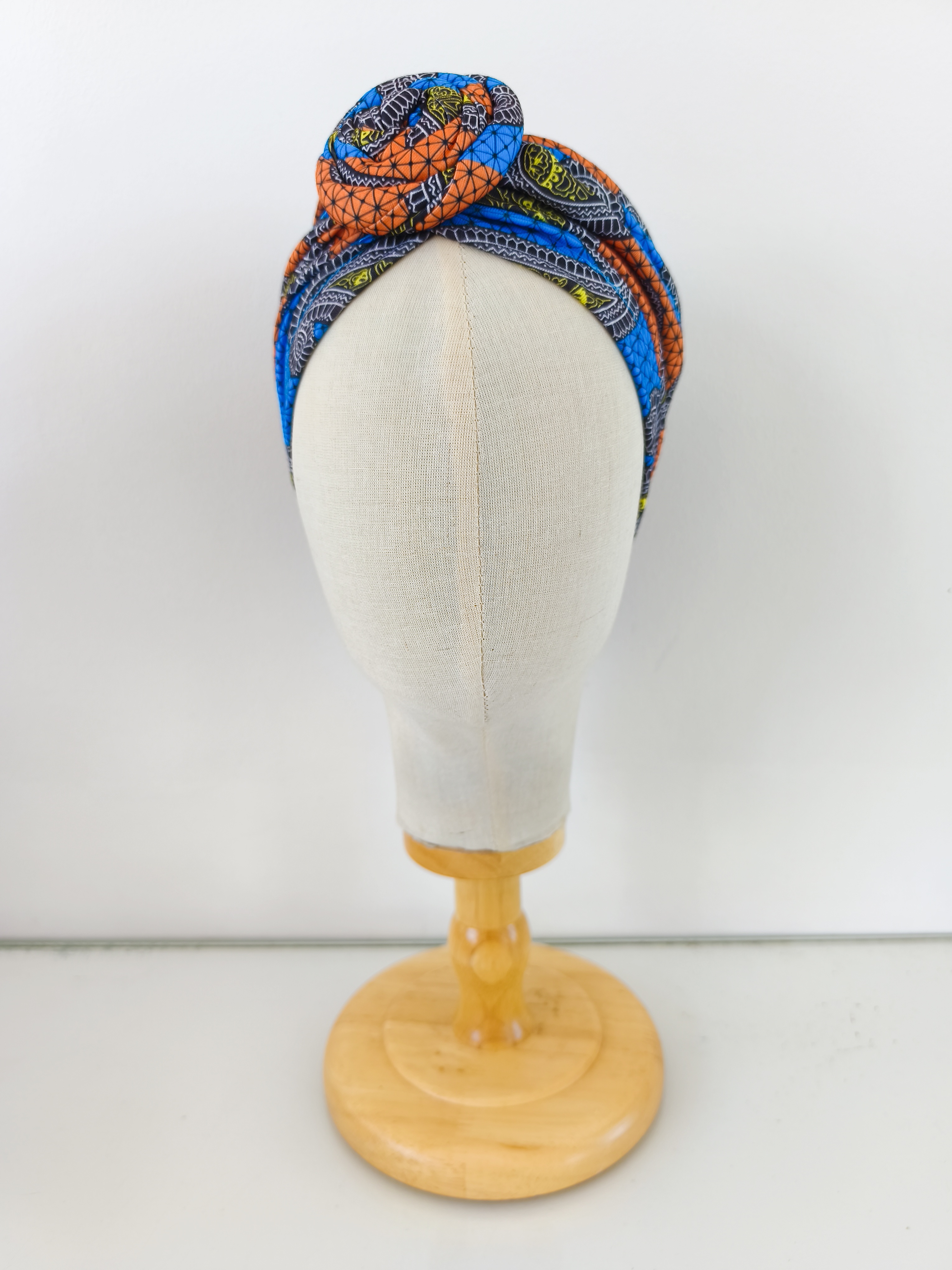 Bonnet avec fleur prénouée – Image 2