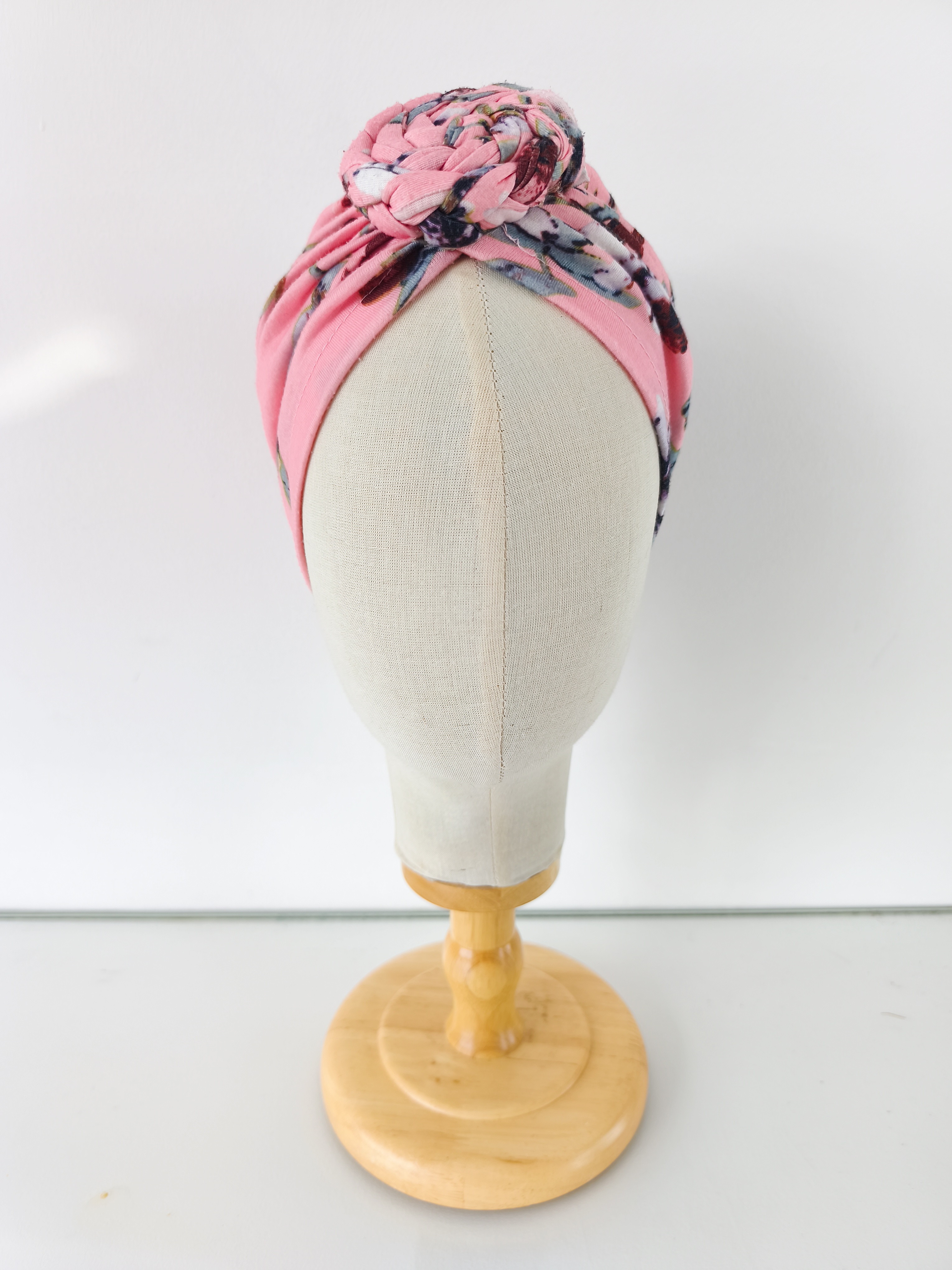 Bonnet avec fleur prénouée – Image 2