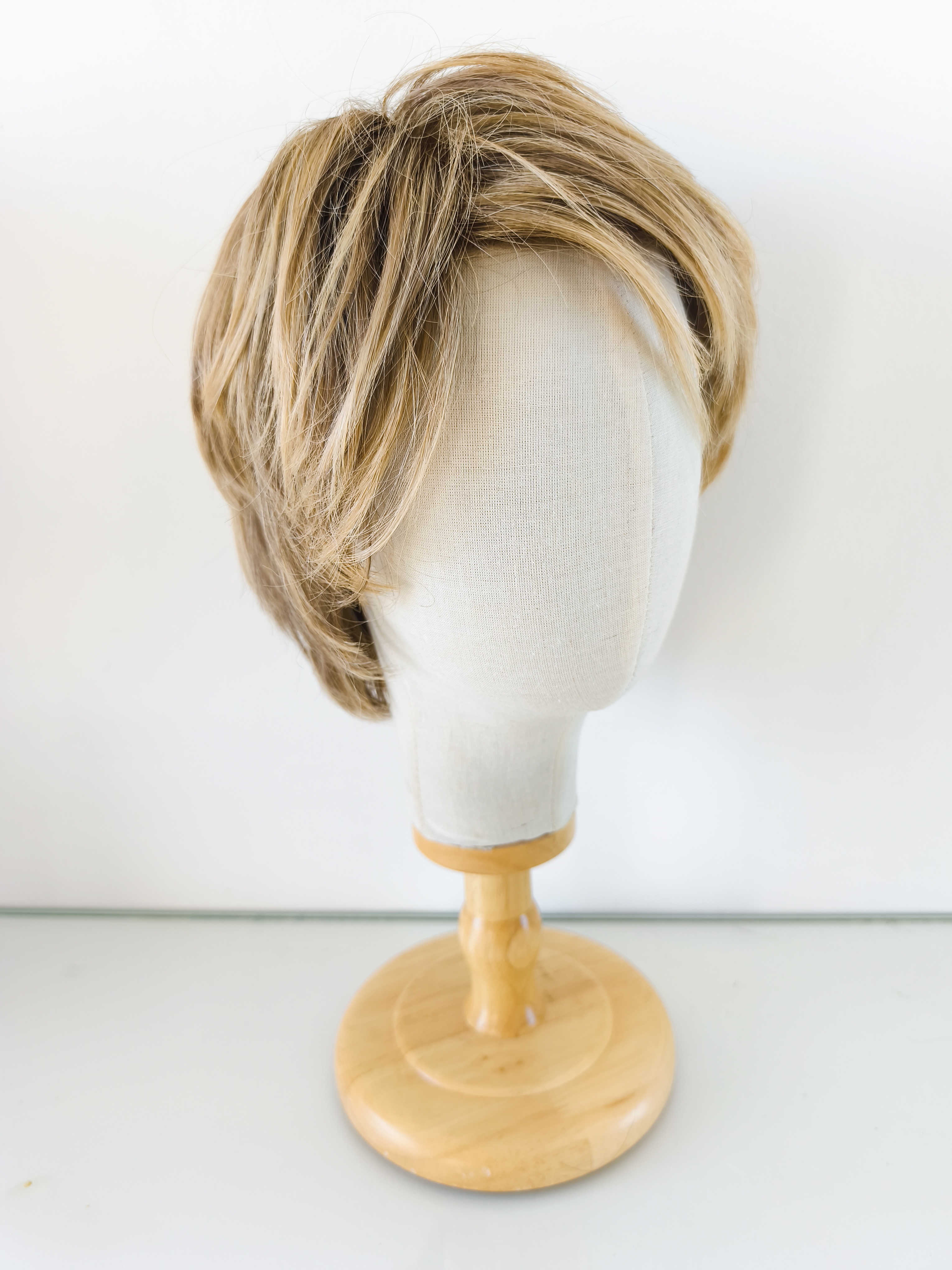 Perruque courte Gisela Mayer (n4061) – Image 2